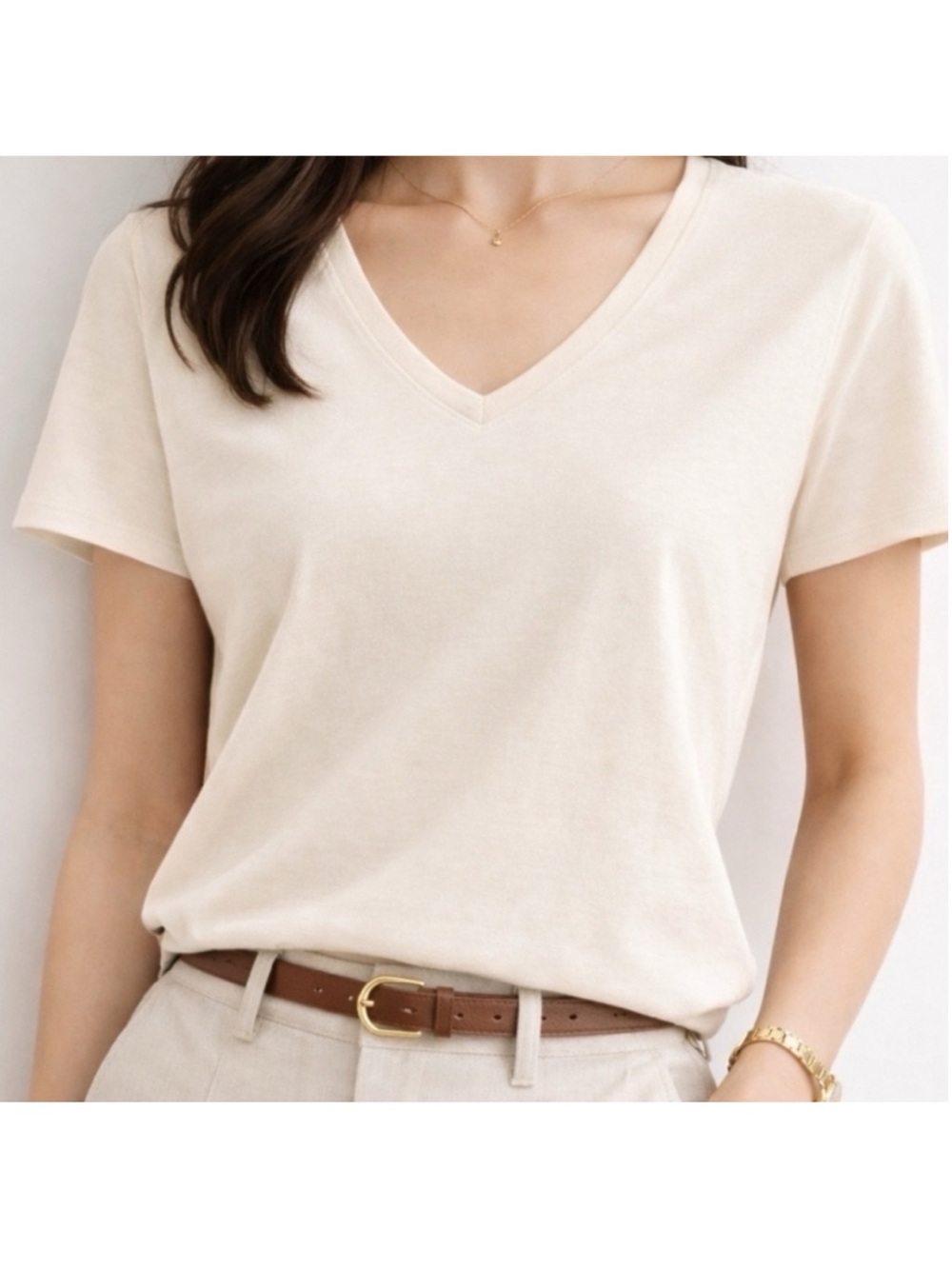 Theory Dayne B V-Neck Atmos Light T-Shirt in Pearl